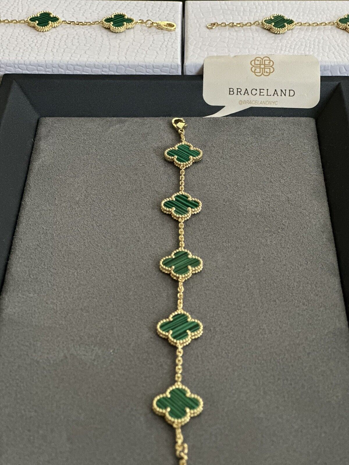 Alhambra Bracelet Emarald Green in 18k Gold